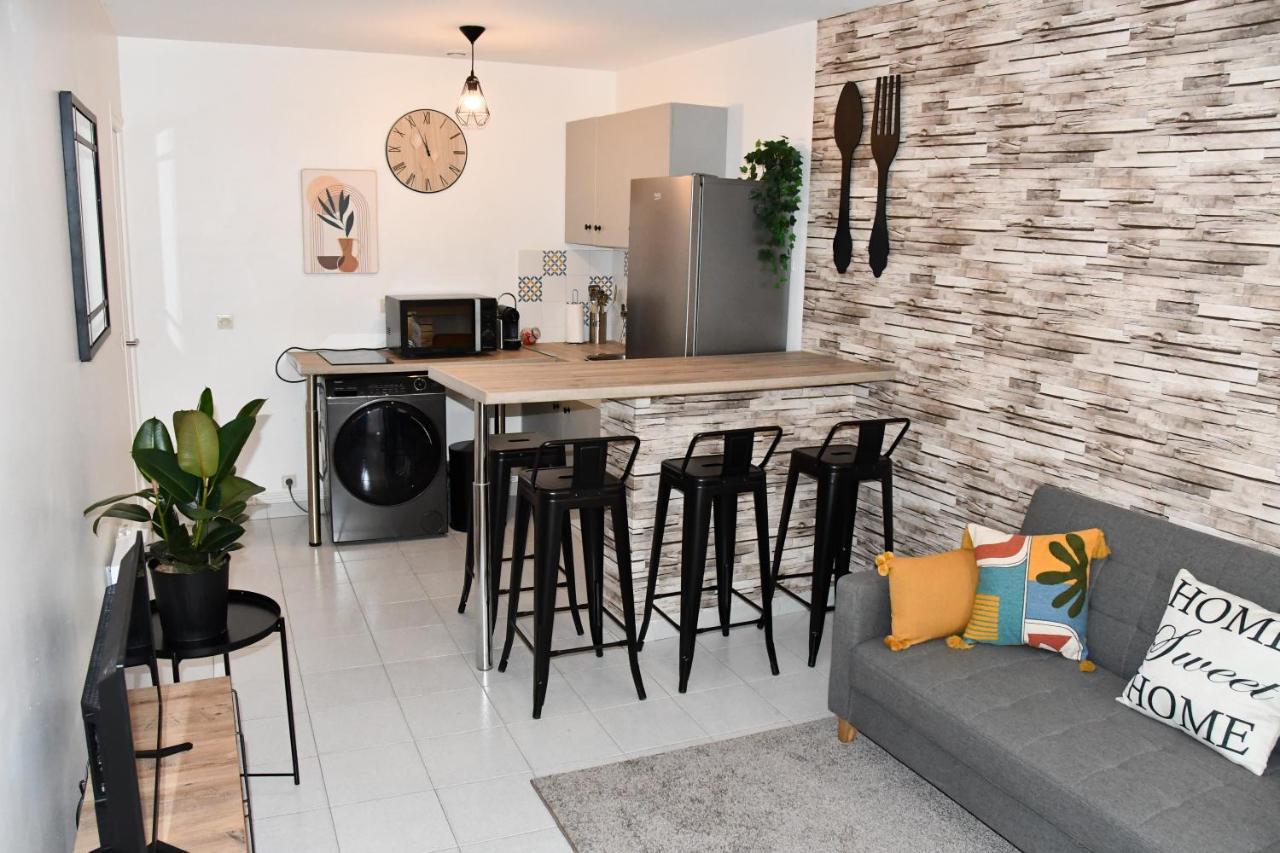 Appartement 32 M2 Intra Muros - Wifi - Netflix - Bureau Avignon Bagian luar foto
