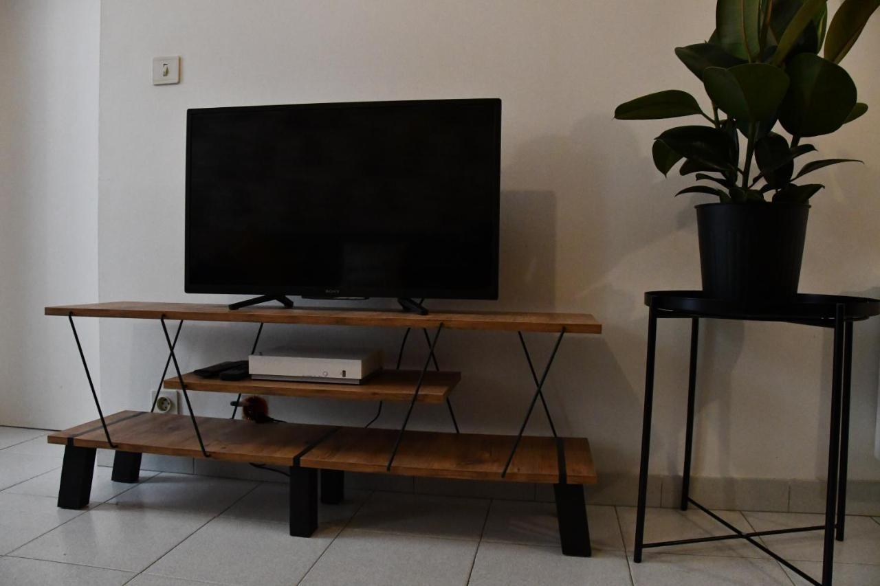 Appartement 32 M2 Intra Muros - Wifi - Netflix - Bureau Avignon Bagian luar foto