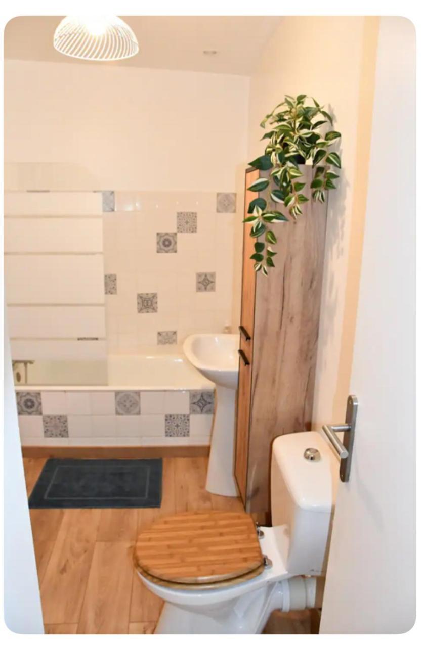 Appartement 32 M2 Intra Muros - Wifi - Netflix - Bureau Avignon Bagian luar foto